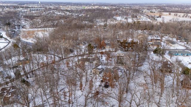 601 Carroll DR SE, Cedar Rapids, IA 52403