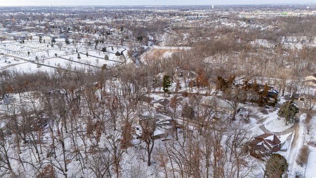 601 Carroll DR SE, Cedar Rapids, IA 52403