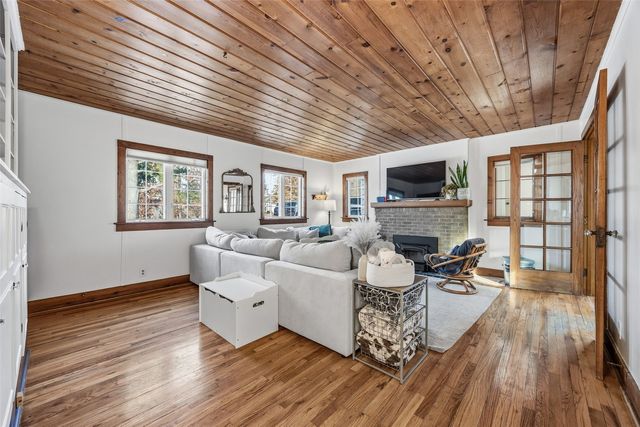 601 Carroll DR SE, Cedar Rapids, IA 52403