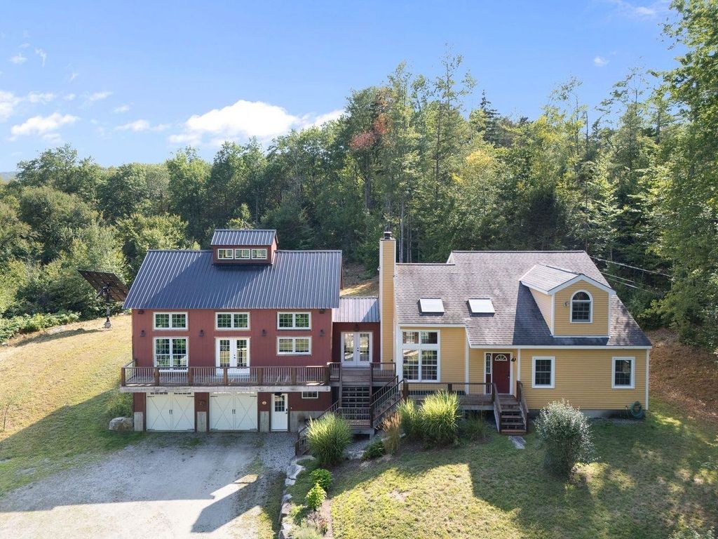 460 Stratton Gate Road, Jamaica, VT 05343