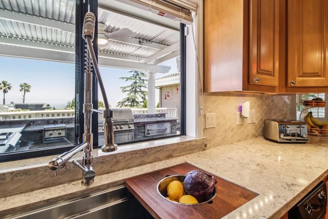 733 Temescal Way, Redwood City, CA 94062