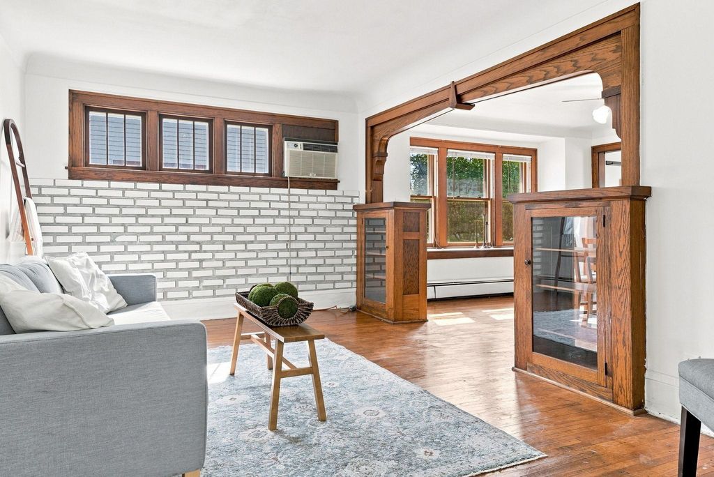 902 Hyacinth Ave E, Saint Paul, MN 55106 — photo 2