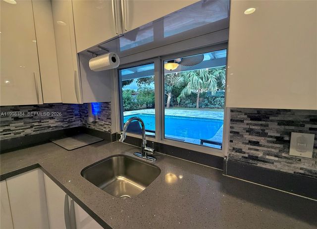 8404 SW 26th Street, Davie, FL 33324