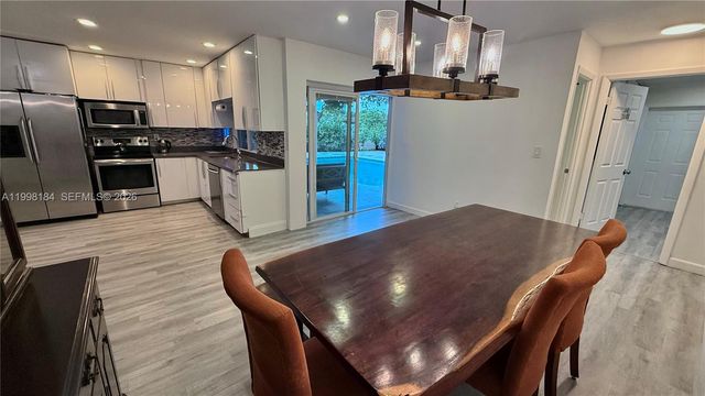 8404 SW 26th Street, Davie, FL 33324