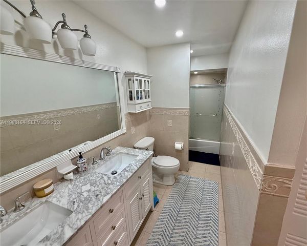 8404 SW 26th Street, Davie, FL 33324