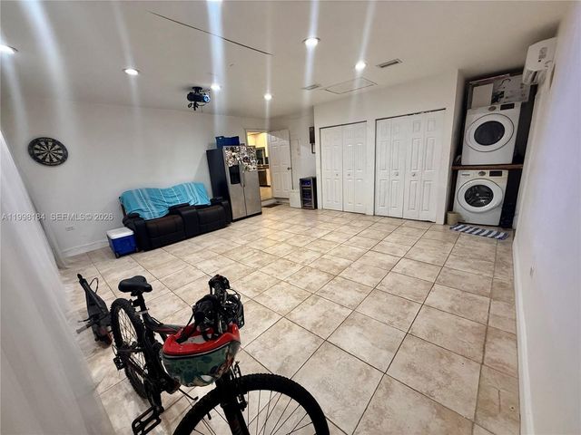 8404 SW 26th Street, Davie, FL 33324