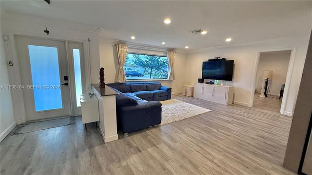 8404 SW 26th Street, Davie, FL 33324
