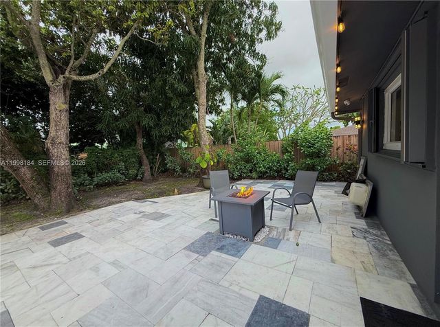 8404 SW 26th Street, Davie, FL 33324