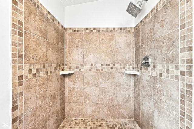 414 Sleepy Hollow Drive, Plainfield, IN 46168