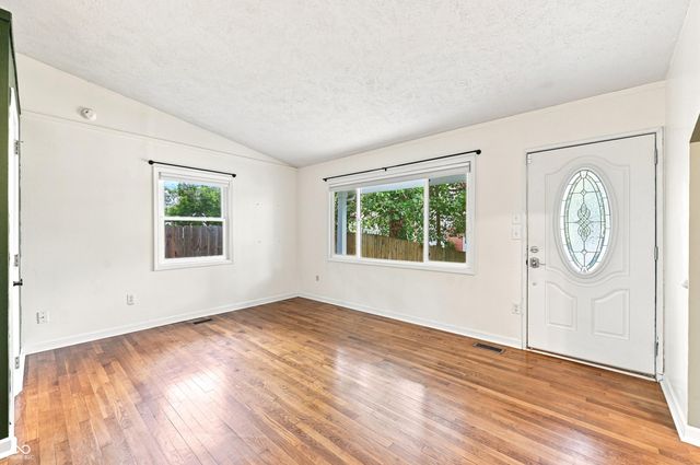 414 Sleepy Hollow Drive, Plainfield, IN 46168
