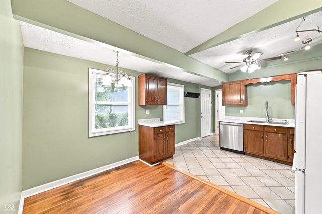 414 Sleepy Hollow Drive, Plainfield, IN 46168