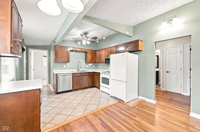414 Sleepy Hollow Drive, Plainfield, IN 46168