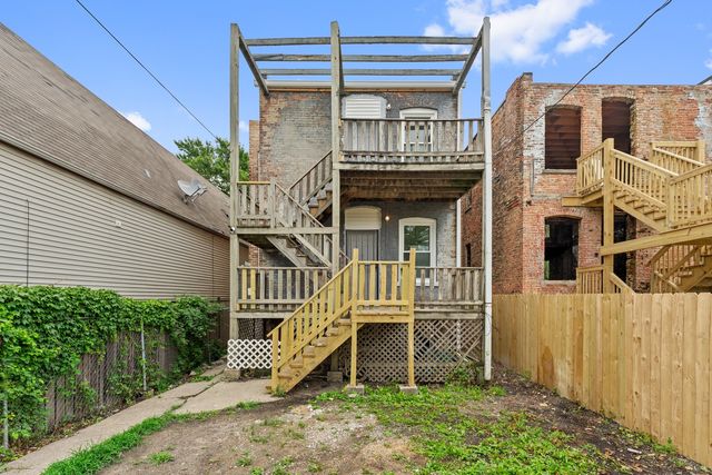 814 S Karlov Avenue, Chicago, IL 60624