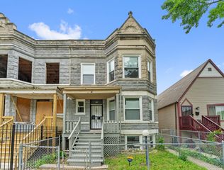 814 S Karlov Avenue, Chicago, IL 60624
