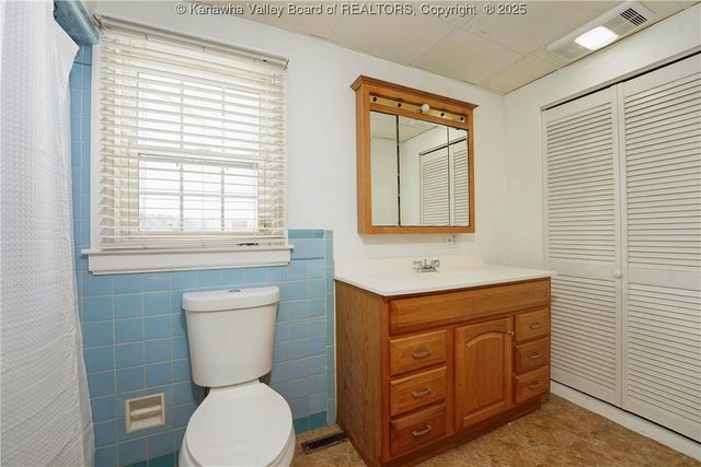 5218 Pioneer Drive, Cross Lanes, WV 25313