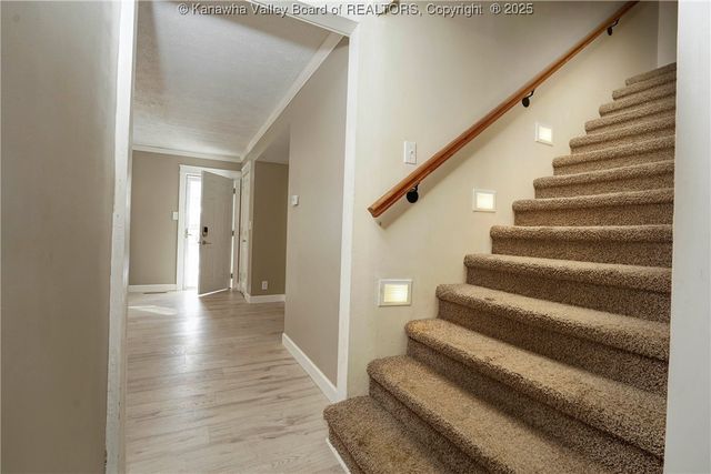 5218 Pioneer Drive, Cross Lanes, WV 25313