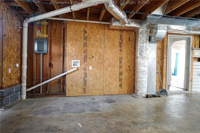 5218 Pioneer Drive, Cross Lanes, WV 25313