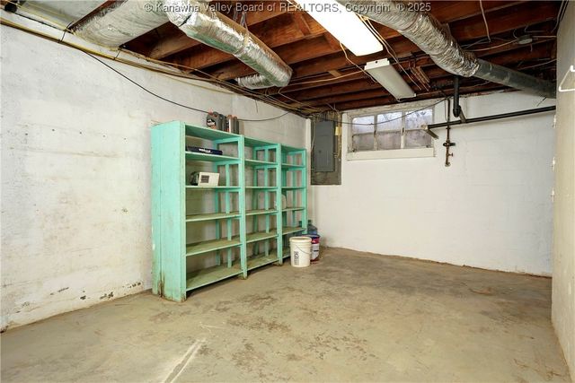 5218 Pioneer Drive, Cross Lanes, WV 25313