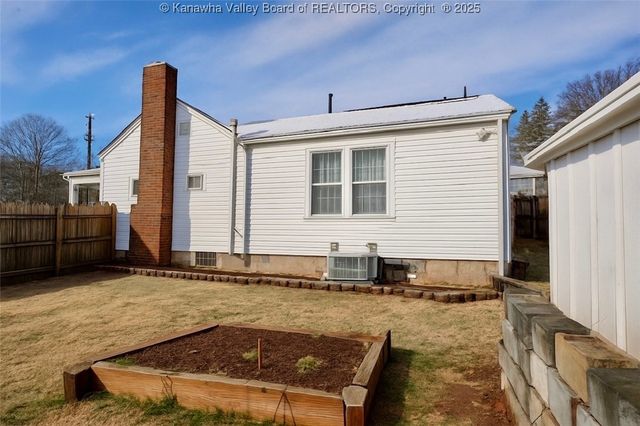 5218 Pioneer Drive, Cross Lanes, WV 25313