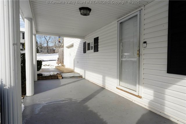 5218 Pioneer Drive, Cross Lanes, WV 25313