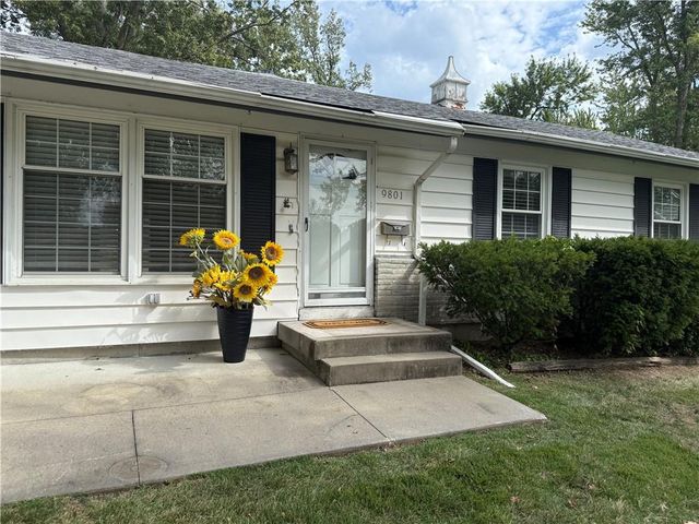 9801 Grandview Street, Overland Park, KS 66212