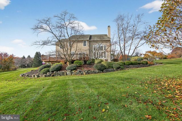 19 ANGELICA DR, Avondale, PA 19311