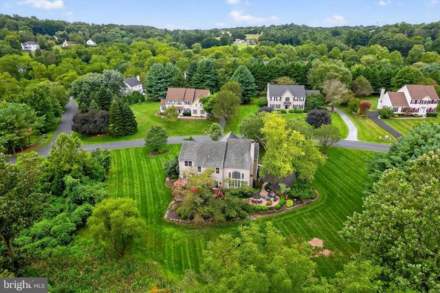 19 ANGELICA DR, Avondale, PA 19311