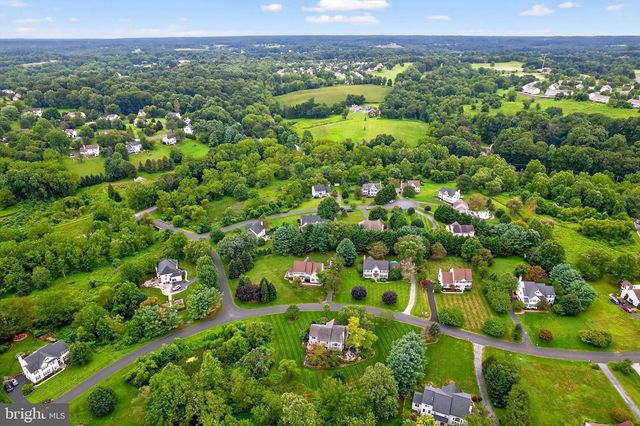 19 ANGELICA DR, Avondale, PA 19311