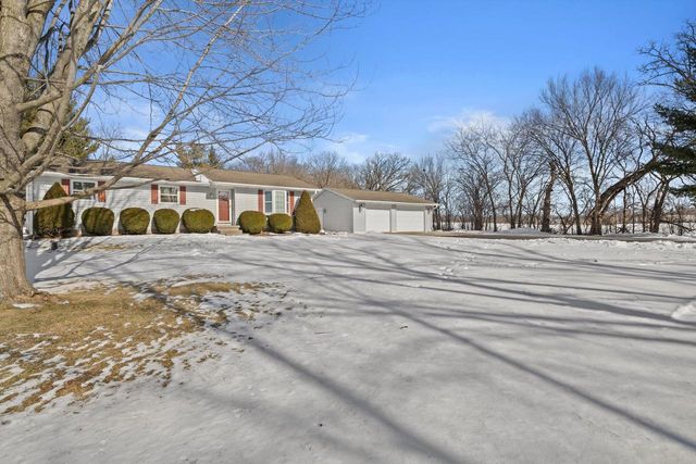 W326S8064 County Road Ee, Mukwonago, WI 53149
