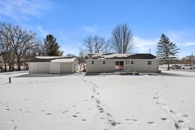 W326S8064 County Road Ee, Mukwonago, WI 53149
