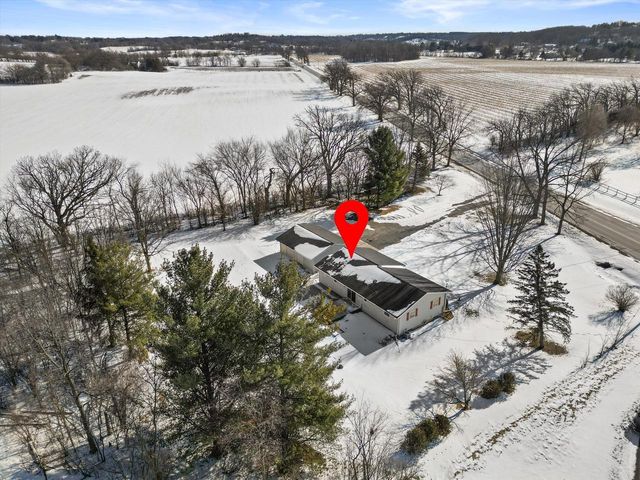 W326S8064 County Road Ee, Mukwonago, WI 53149