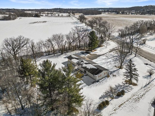 W326S8064 County Road Ee, Mukwonago, WI 53149