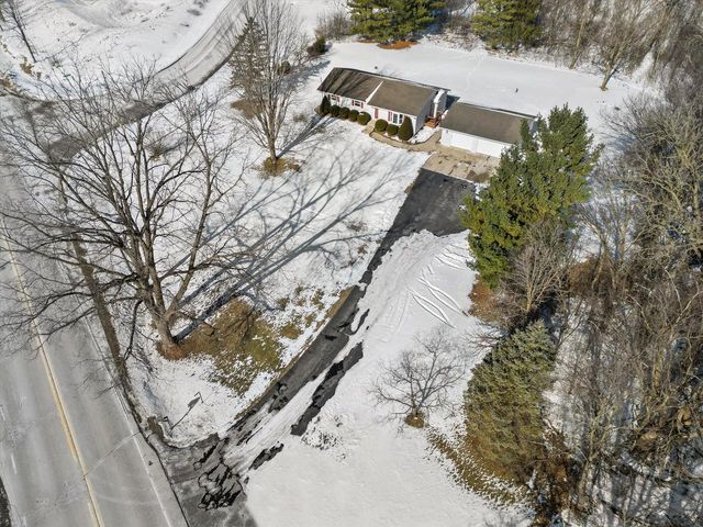W326S8064 County Road Ee, Mukwonago, WI 53149