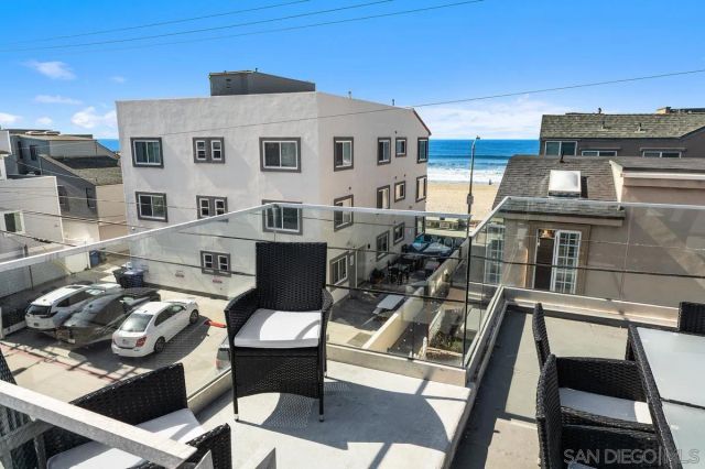 714-16 York Ct, San Diego, CA 92109