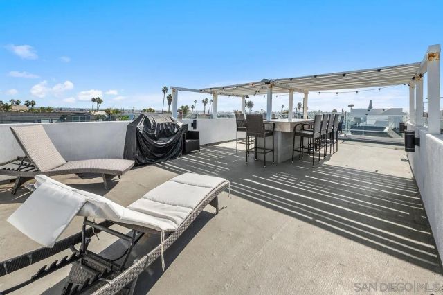 714-16 York Ct, San Diego, CA 92109