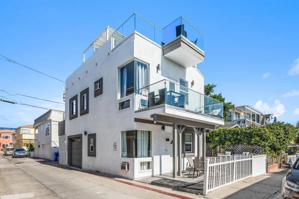 714-16 York Ct, San Diego, CA 92109