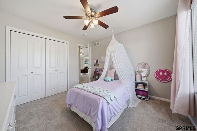 1211 Autumn Road, Hickman, NE 68372