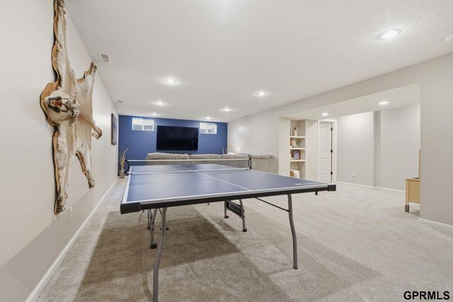 1211 Autumn Road, Hickman, NE 68372