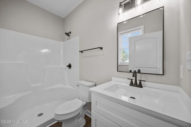 402 W Moore Street, Greenville, NC 27834