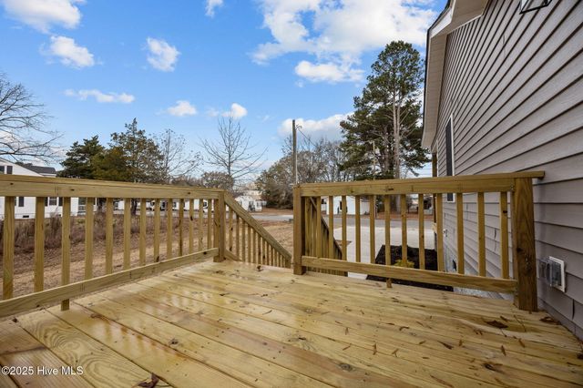 402 W Moore Street, Greenville, NC 27834