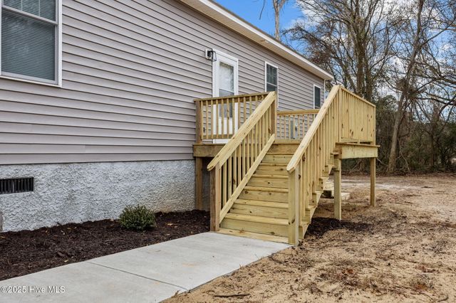 402 W Moore Street, Greenville, NC 27834