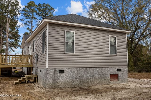 402 W Moore Street, Greenville, NC 27834