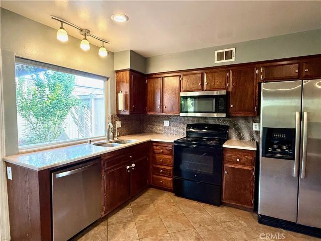 4194 Paseo De Oro, Cypress, CA 90630