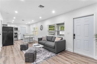 1523 NE 118th Ter 2, Miami, FL 33161