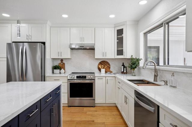 1683 Escalante Way, Burlingame, CA 94010