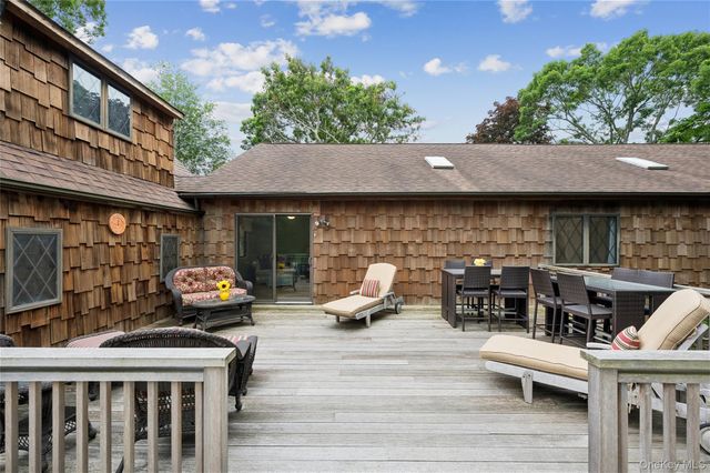 37 Fanning Avenue, Hampton Bays, NY 11946