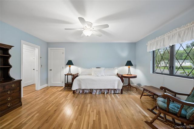 37 Fanning Avenue, Hampton Bays, NY 11946