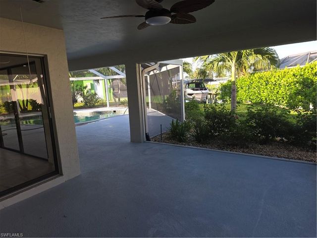 1922 SE 26th TER, Cape Coral, FL 33904