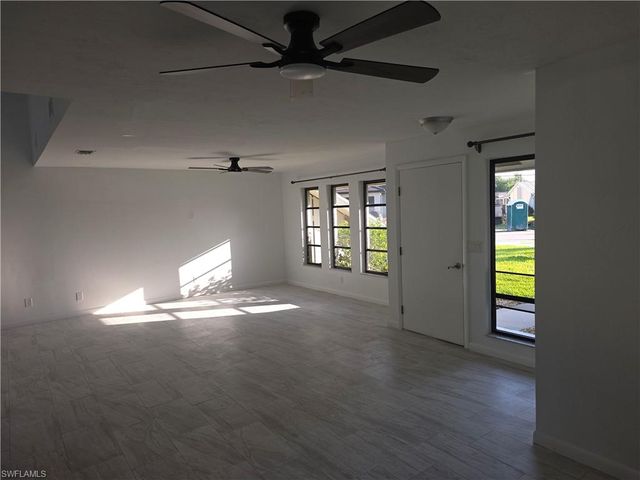 1922 SE 26th TER, Cape Coral, FL 33904