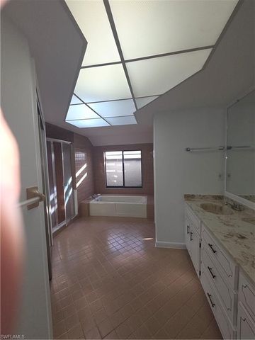 1922 SE 26th TER, Cape Coral, FL 33904